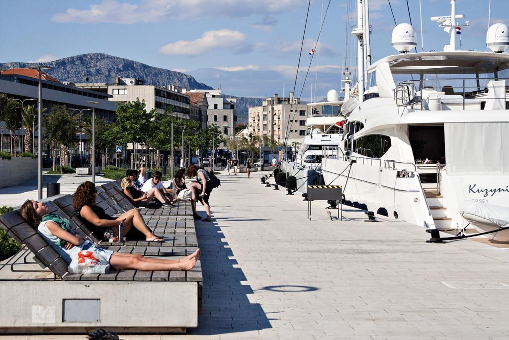 Guest House Babina - Apartments King & Queen Split Exterior photo