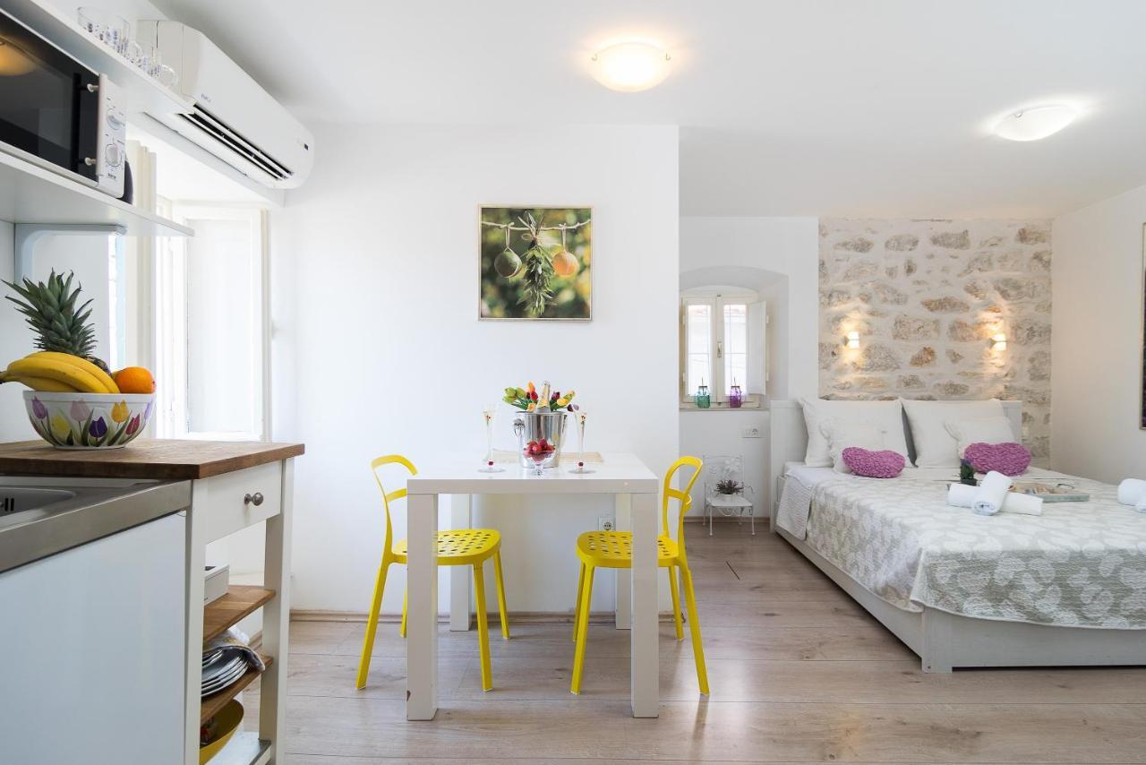 Guest House Babina - Apartments King & Queen Split Exterior photo